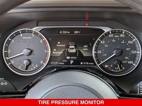 Certified 2023 Nissan Rogue SV AWD/4WD image 22