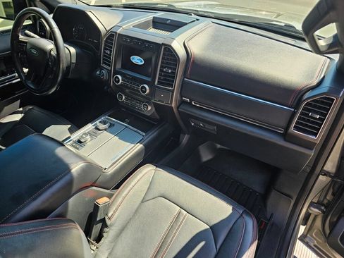 Used 2019 Ford Expedition Limited w/ Equipment Group 303A AWD/4WD image 12