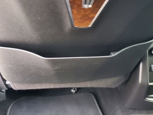 Used 2019 Lincoln MKT AWD image 39