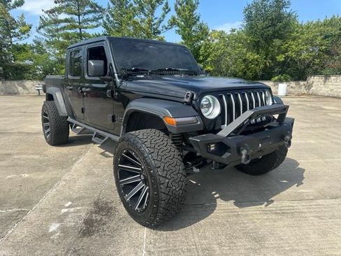 Used 2020 Jeep Gladiator Sport w/ Quick Order Package 24S AWD/4WD image 2