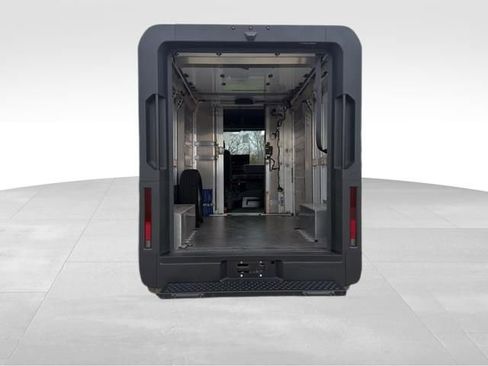 Used 2025 Chevrolet Brightdrop 400 w/ Battery Pack, Max Range image 10