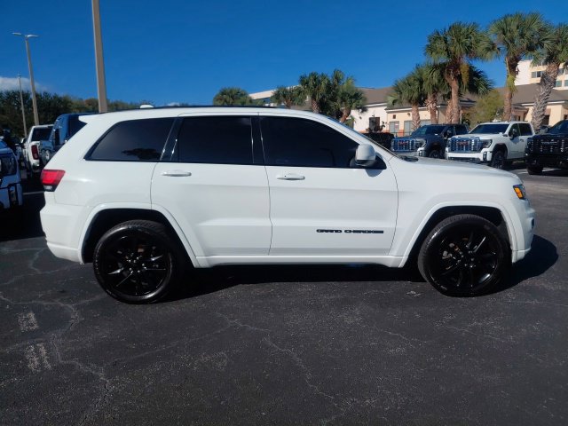 Used 2020 Jeep Grand Cherokee Altitude AWD/4WD image 1