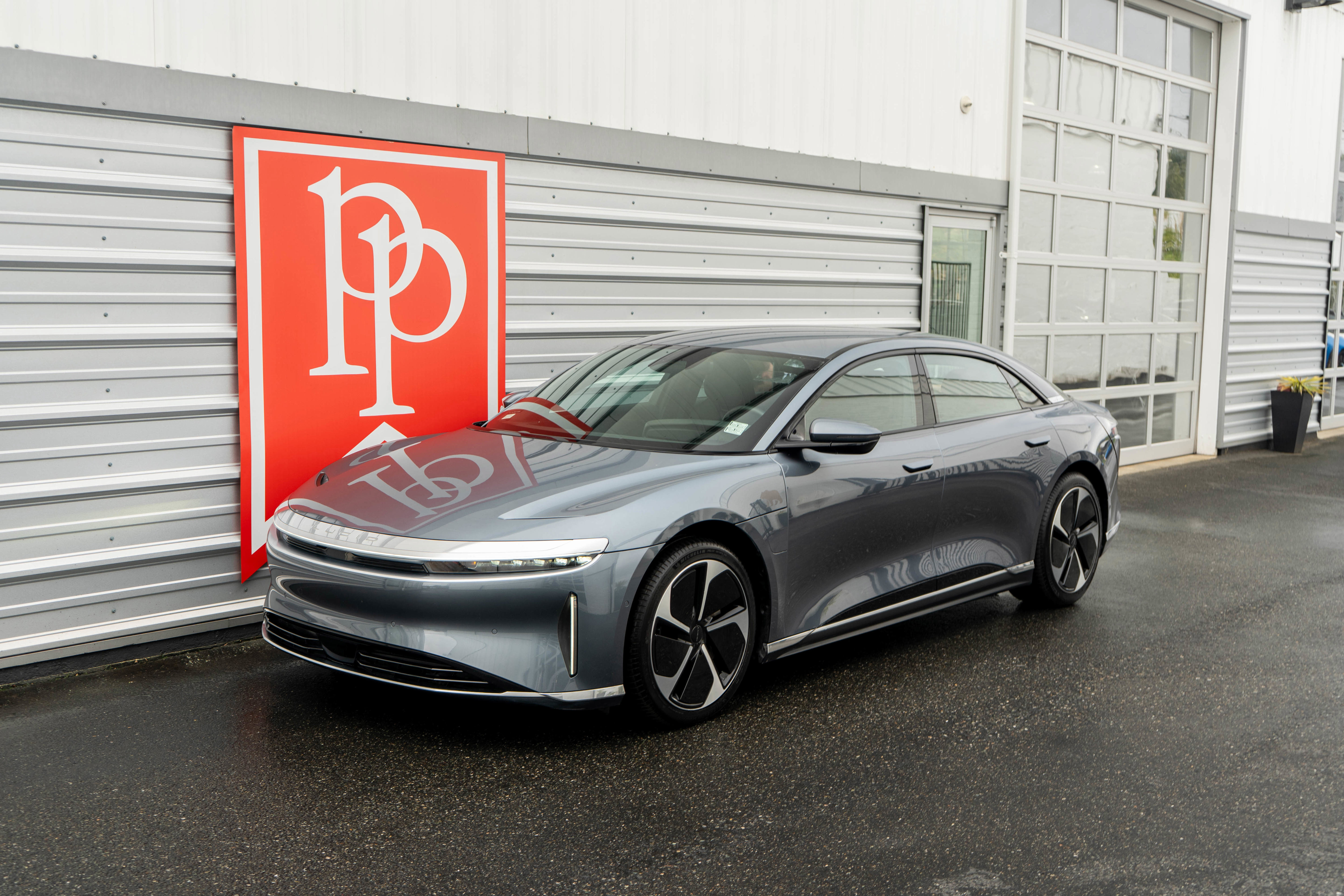 Used 2024 Lucid Air Touring AWD/4WD image 35