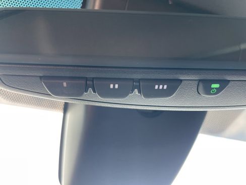 Used 2022 Toyota Avalon Limited image 22