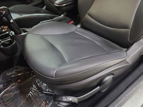 Used 2013 MINI Cooper Base image 24