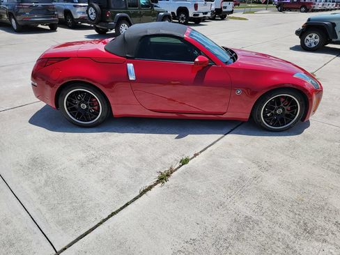 Used 2005 Nissan 350Z Touring RWD image 6