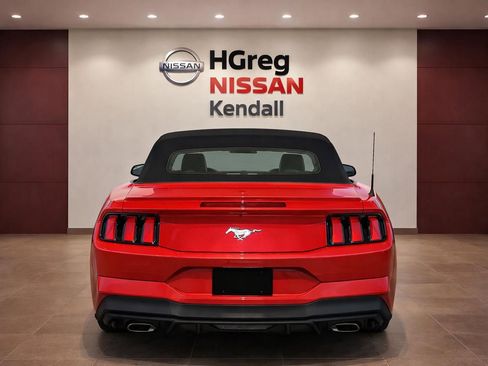 Used 2025 Ford Mustang Premium RWD image 8