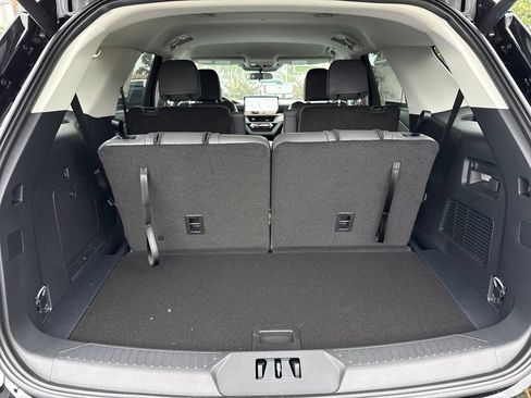 New 2026 Ford Explorer Active w/ Active Comfort Package RWD image 21