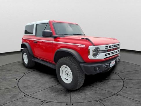 Used 2024 Ford Bronco Heritage Edition AWD/4WD image 3