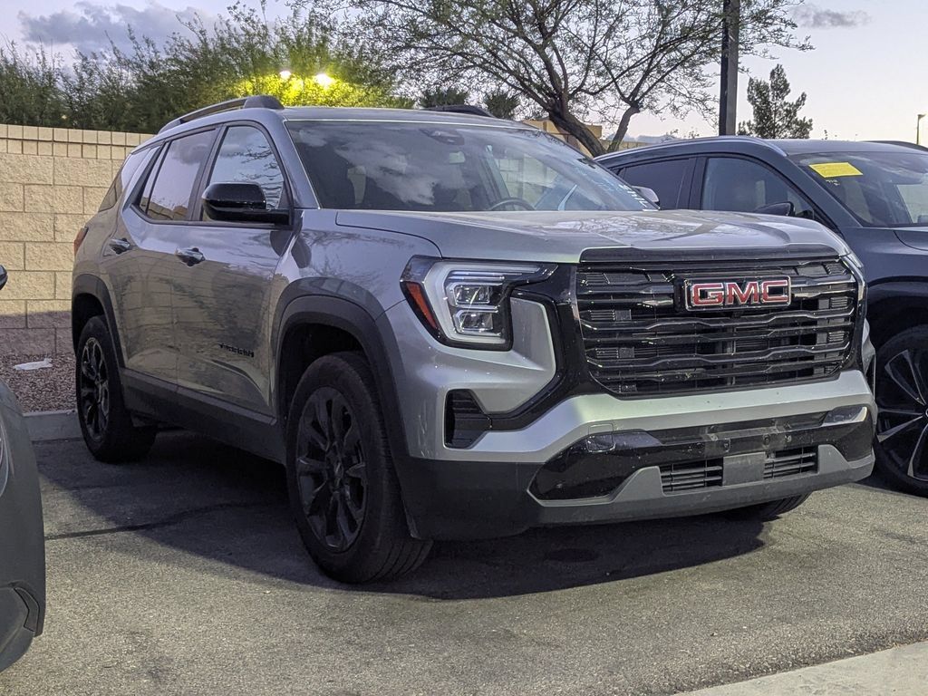 Used 2026 GMC Terrain Elevation w/ Elevation Premium Package FWD image 3