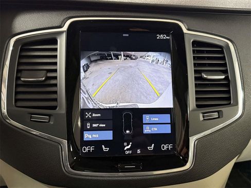 Used 2020 Volvo XC90 T6 Momentum w/ Protection Package Premier image 7