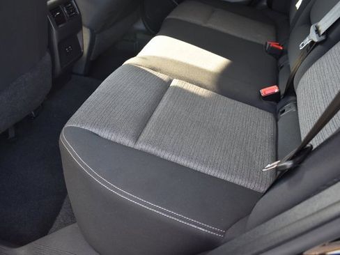 Used 2023 Nissan Rogue SV image 9