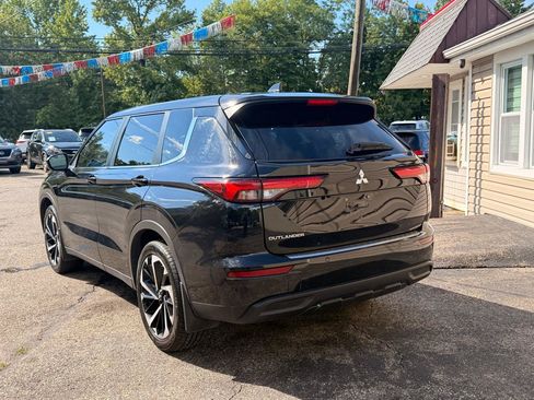 Used 2022 Mitsubishi Outlander ES AWD/4WD image 5