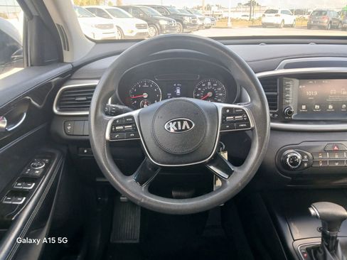 Used 2019 Kia Sorento L image 19