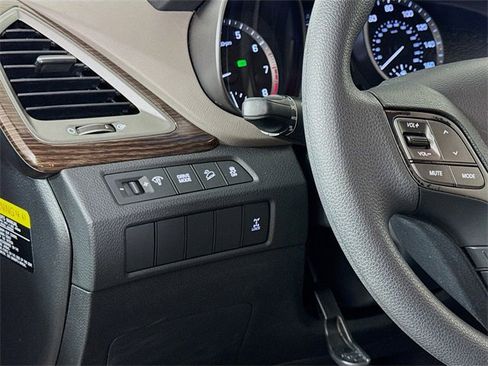 Used 2017 Hyundai Santa Fe Sport w/ Cargo Package image 19
