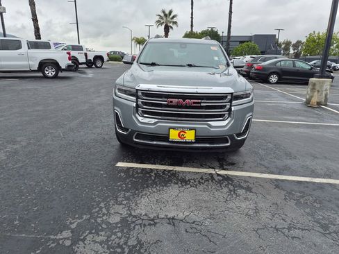 Used 2023 GMC Acadia SLE w/ Driver Convenience Package image 2