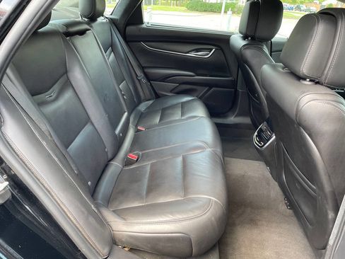 Used 2014 Cadillac XTS w/ Rear Seat Comfort Package image 36