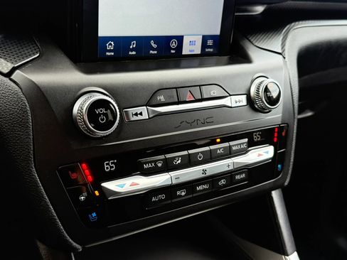 Used 2020 Ford Explorer ST w/ Premium Technology Package AWD/4WD image 38