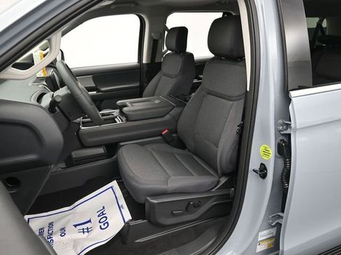 New 2025 Ford Expedition Max Active image 12