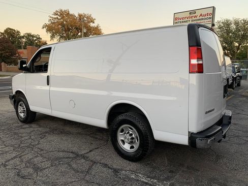Used 2020 Chevrolet Express 2500 w/ Driver Convenience Package image 9