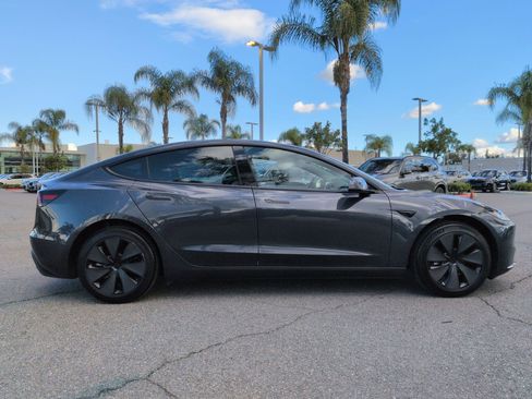 Used 2025 Tesla Model 3 image 11