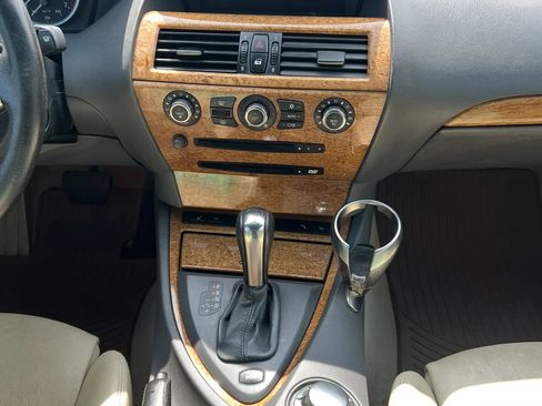 Used 2005 BMW 645Ci Convertible RWD image 14