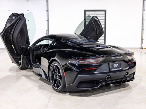 Used 2022 Maserati MC20 Coupe image 7