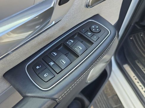 Used 2023 RAM 1500 Limited image 19