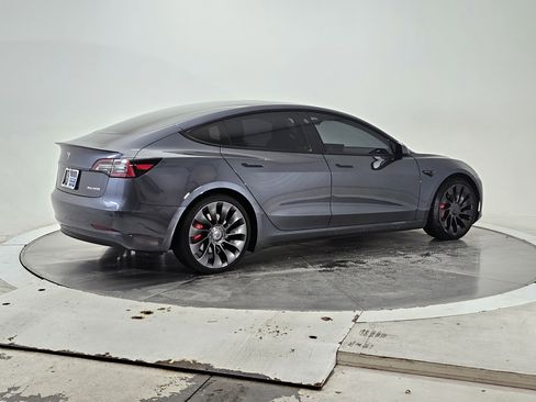 Used 2022 Tesla Model 3 Performance image 3
