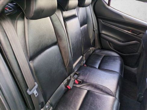 Used 2019 MAZDA MAZDA3 Hatchback w/ Preferred Package image 19