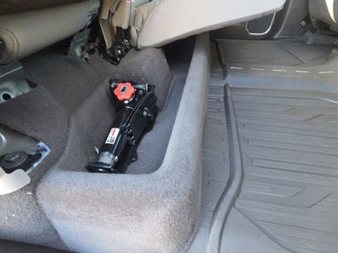 Used 2026 GMC Sierra 1500 SLT w/ SLT Premium Package image 22