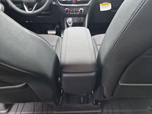 Certified 2026 Buick Encore GX Preferred w/ Advanced Technology Package FWD image 31