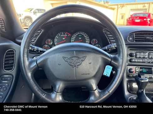 Used 2004 Chevrolet Corvette Convertible w/ Preferred Equipment Group RWD image 16