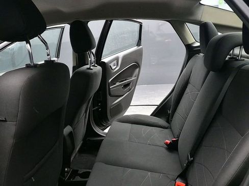 Used 2016 Ford Fiesta SE image 18