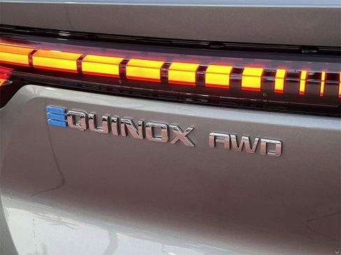 New 2026 Chevrolet Equinox EV LT image 30