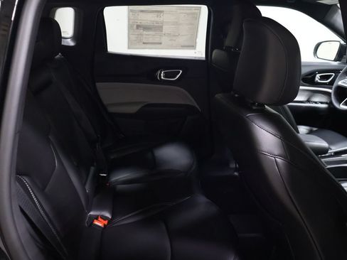 New 2026 Jeep Compass Limited AWD/4WD image 16