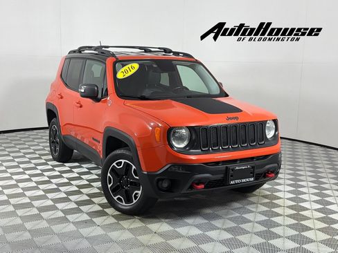 Used 2016 Jeep Renegade Trailhawk w/ Premium Trailhawk Package AWD/4WD image 1