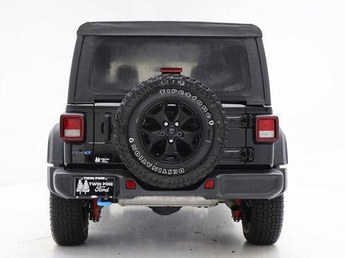 Used 2023 Jeep Wrangler Unlimited w/ Cold Weather Group image 8