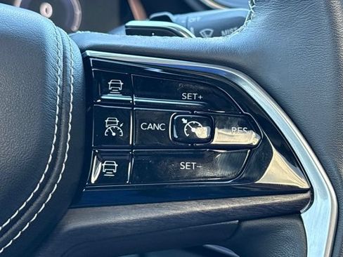 Used 2021 Jeep Grand Cherokee L Overland w/ Luxury Tech Group IV AWD/4WD image 21