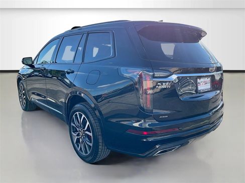Used 2025 Cadillac XT6 Sport image 5