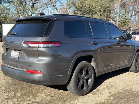 Used 2022 Jeep Grand Cherokee L Altitude image 5