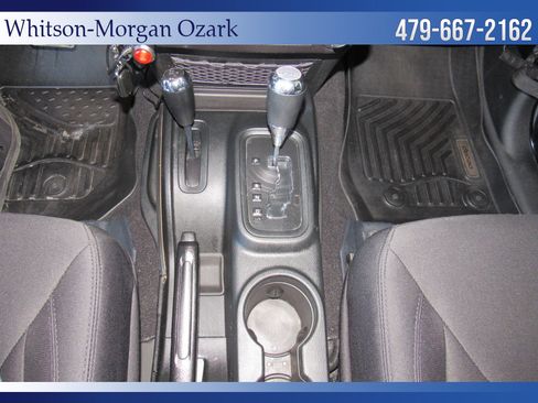 Used 2018 Jeep Wrangler Unlimited Sport w/ Connectivity Group image 39