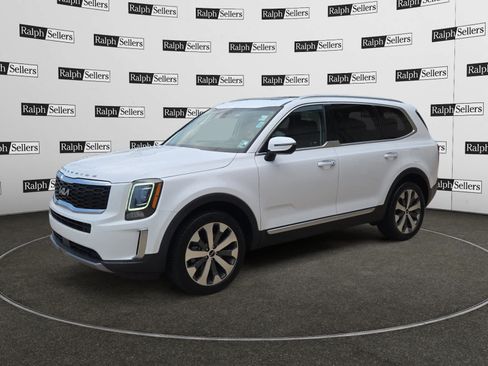 Used 2022 Kia Telluride S FWD image 2