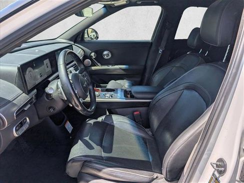 Used 2023 Genesis GV60 Advanced AWD/4WD image 16