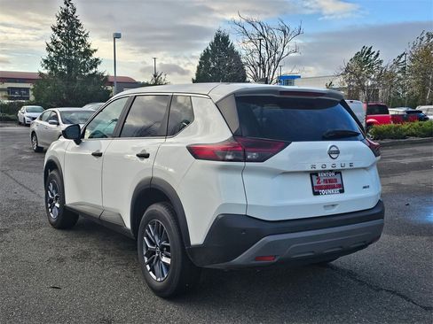 Used 2023 Nissan Rogue S image 7