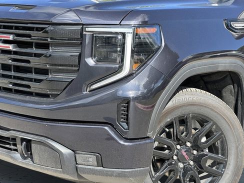 New 2025 GMC Sierra 1500 Elevation image 2