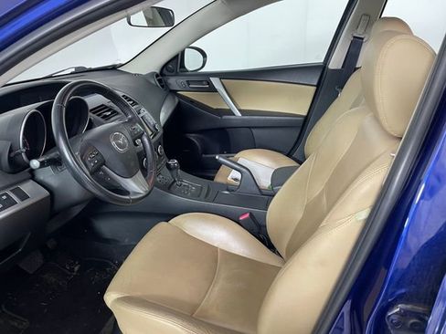 Used 2013 MAZDA MAZDA3 i Grand Touring w/ Tech Pkg image 2