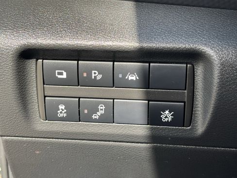 Used 2023 Nissan Kicks S image 30