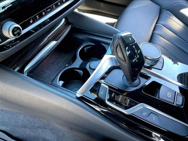 Used 2019 BMW 540i w/ Premium Package RWD image 15