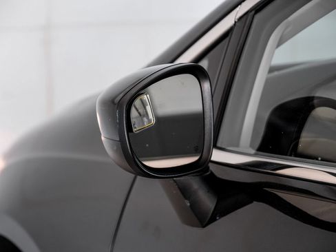 Used 2020 Chrysler Voyager Lxi image 42